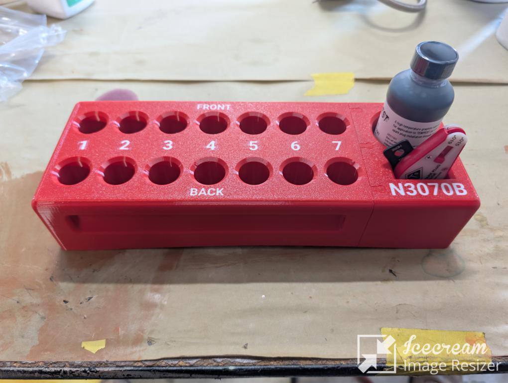 7 Cylinder Spark Plug Caddy (massive)